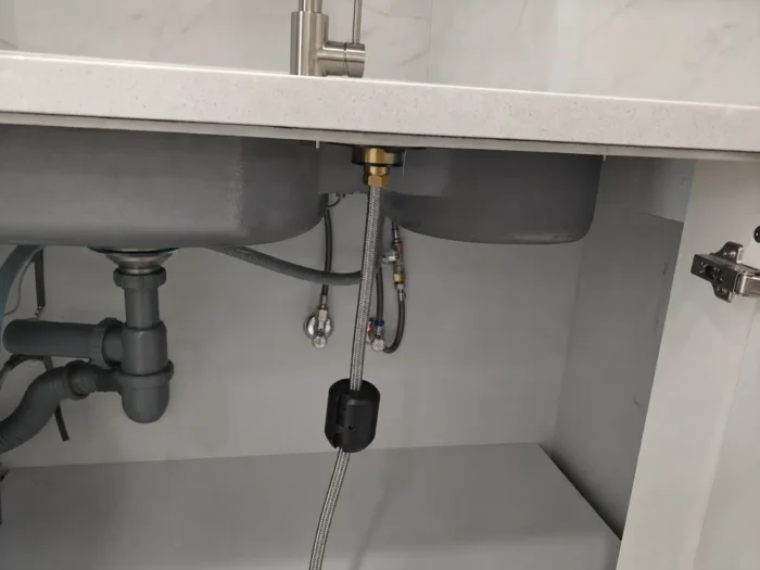 Pull Down Kitchen Faucets - Image 3